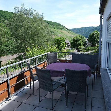 Weingut & Gaestehaus Mees Apartment Briedel Luaran gambar
