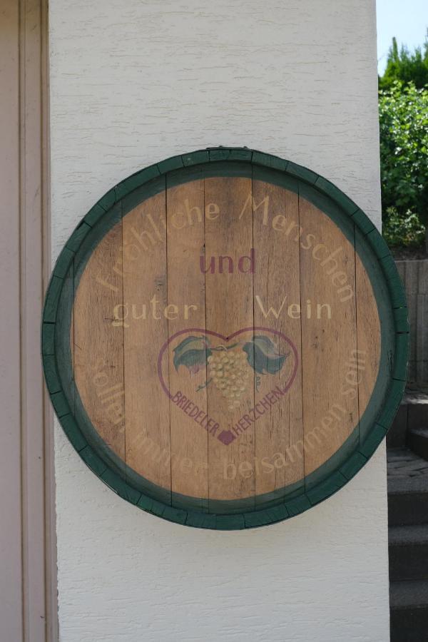 Weingut & Gaestehaus Mees Apartment Briedel Luaran gambar