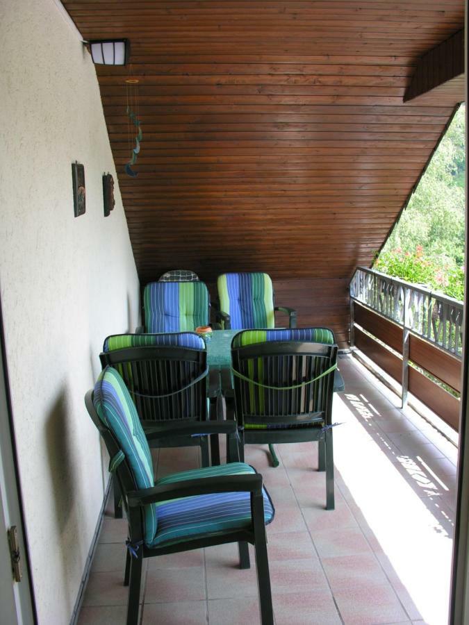 Weingut & Gaestehaus Mees Apartment Briedel Luaran gambar